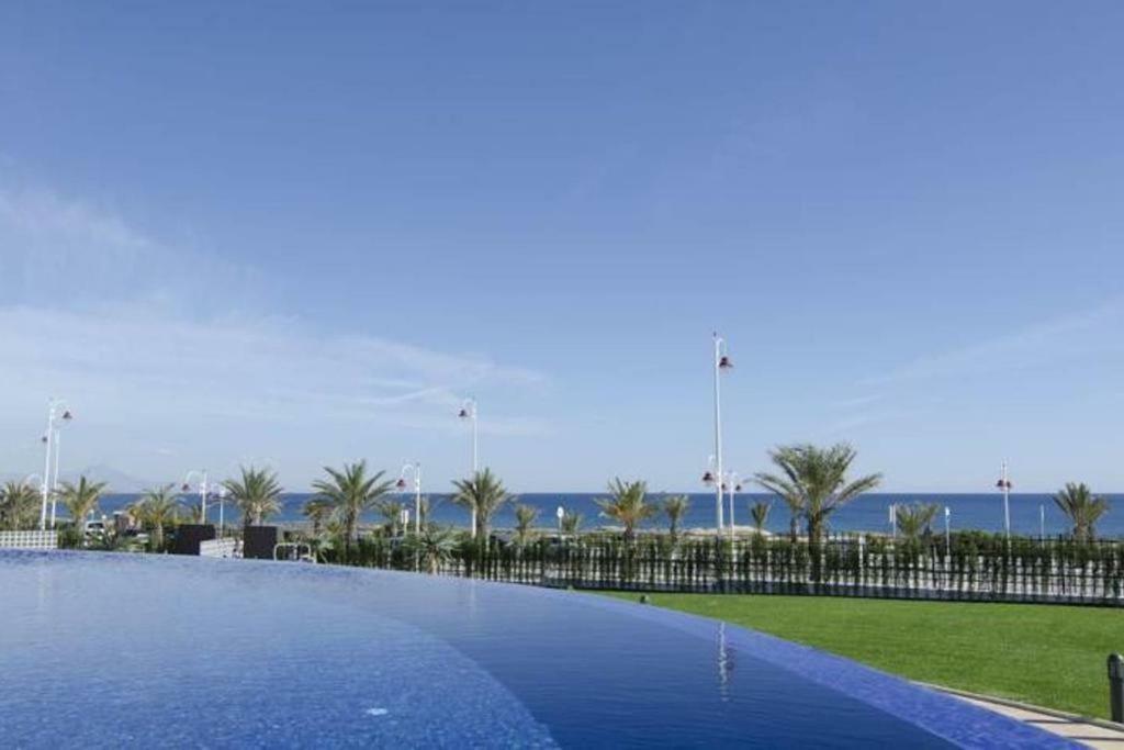 Luxury Beach Front Apartment Arenales del Sol Bagian luar foto